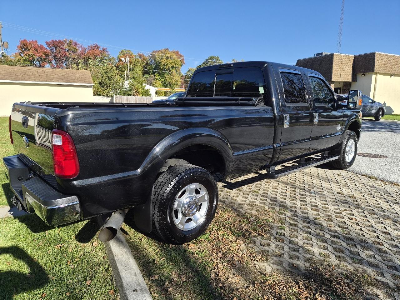 Ford F-250 SD XLT Crew Cab Long Bed 4WD 2011