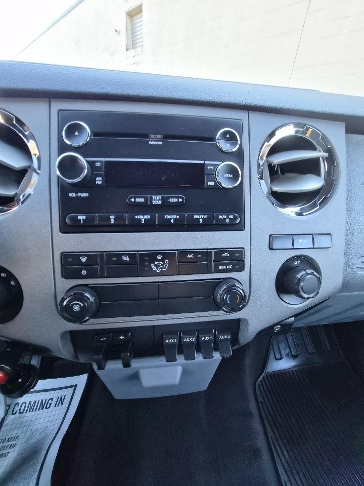 Ford F-250 SD XLT Crew Cab Long Bed 4WD 2011
