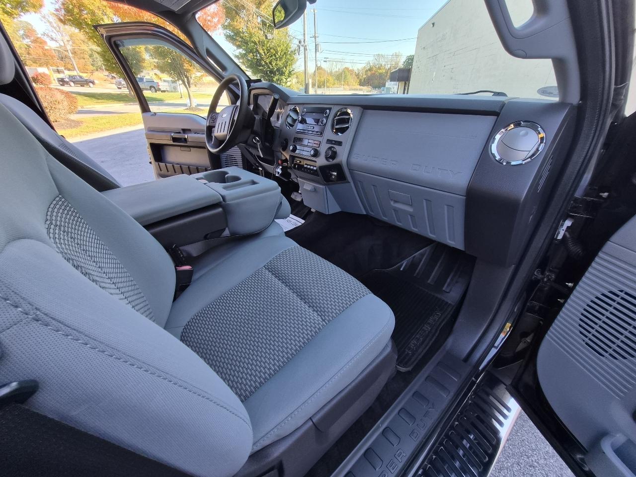 Ford F-250 SD XLT Crew Cab Long Bed 4WD 2011