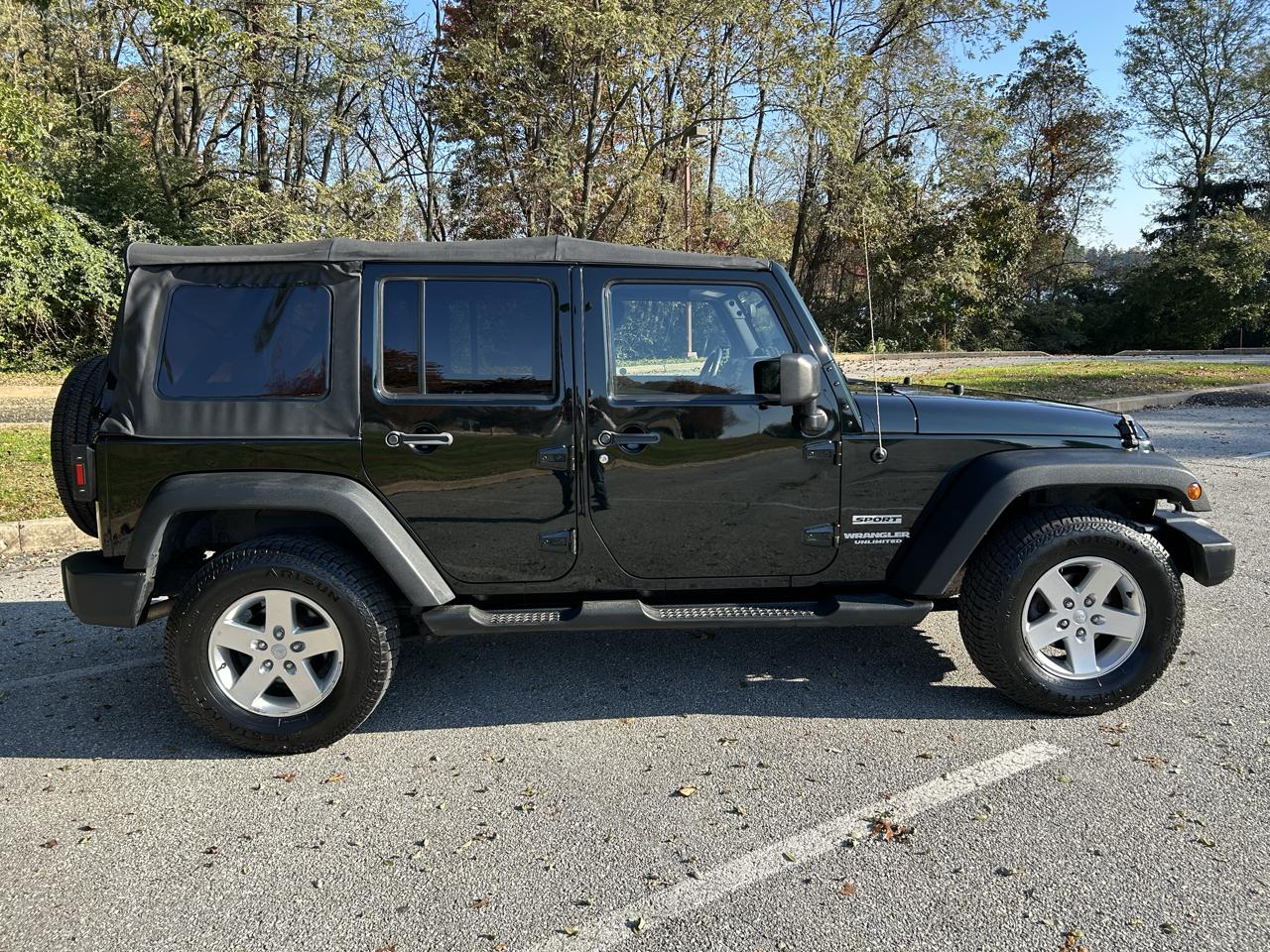 Jeep Wrangler Unlimited Sport 4WD 2012