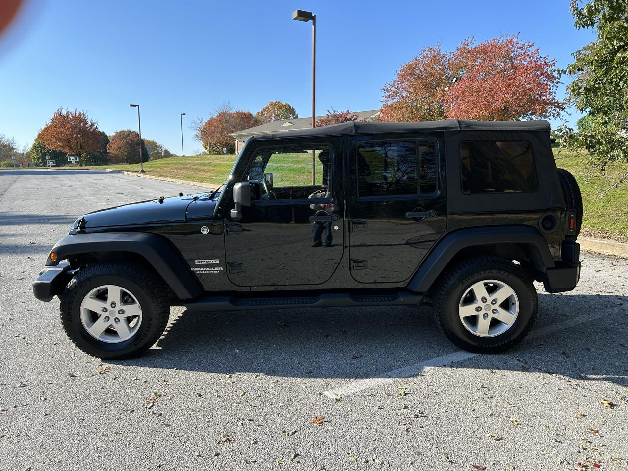 Jeep Wrangler Unlimited Sport 4WD 2012