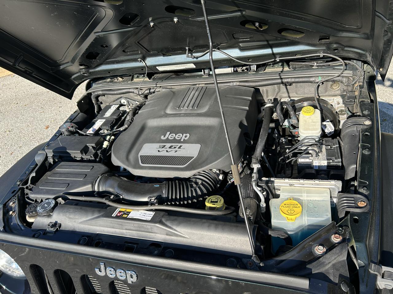 Jeep Wrangler Unlimited Sport 4WD 2012