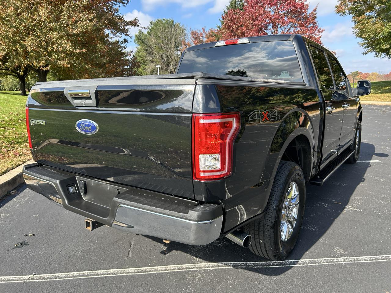 Ford F-150 XL SuperCrew 5.5-ft. Bed 4WD 2015