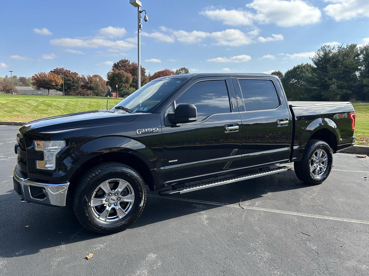 Ford F-150 XL SuperCrew 5.5-ft. Bed 4WD 2015