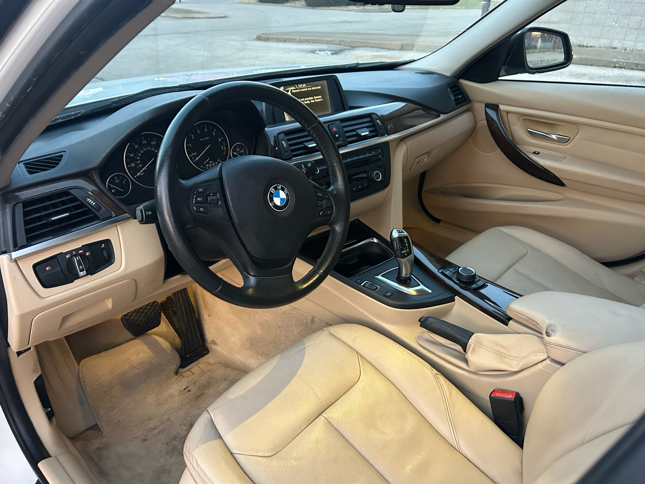 BMW 3-Series 320i Sedan 2015