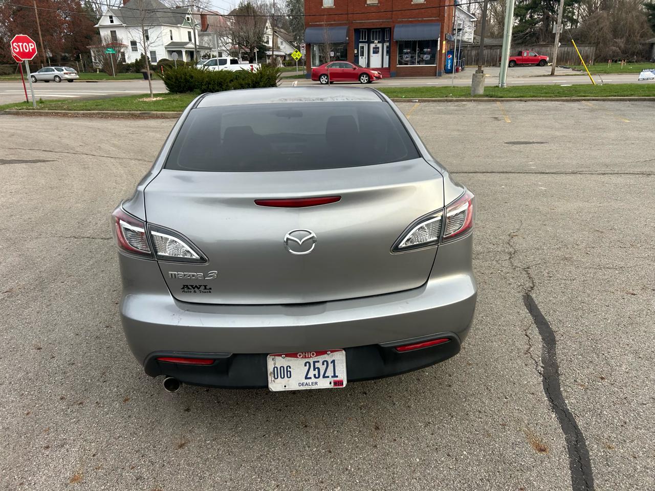 Mazda MAZDA3 i Touring 4-door 2011