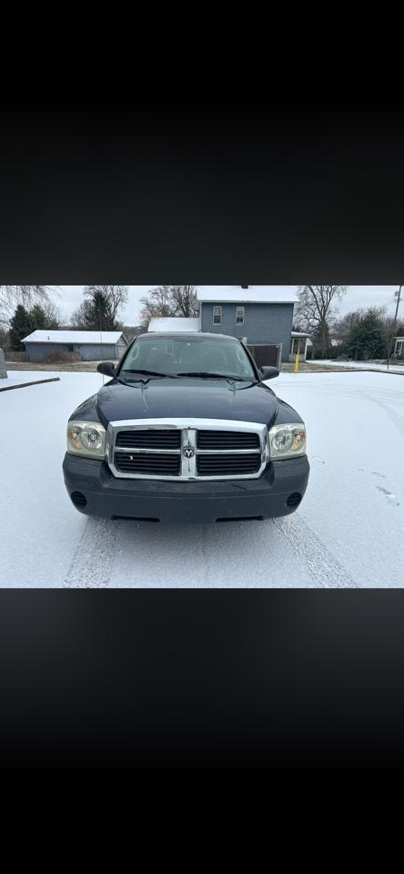 Dodge Dakota ST Club Cab 4WD 2005