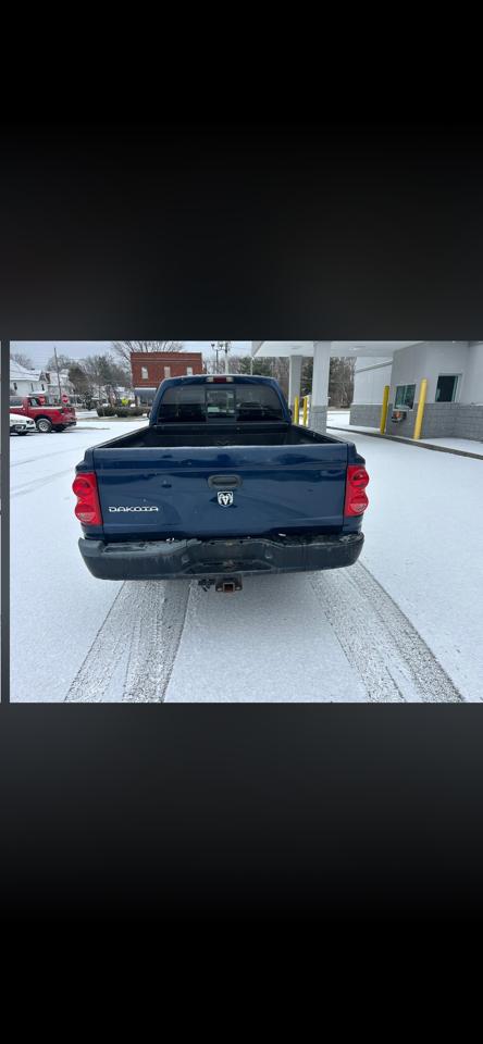 Dodge Dakota ST Club Cab 4WD 2005