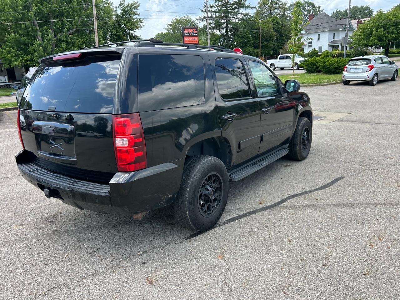 Chevrolet Tahoe LT 4WD 2011