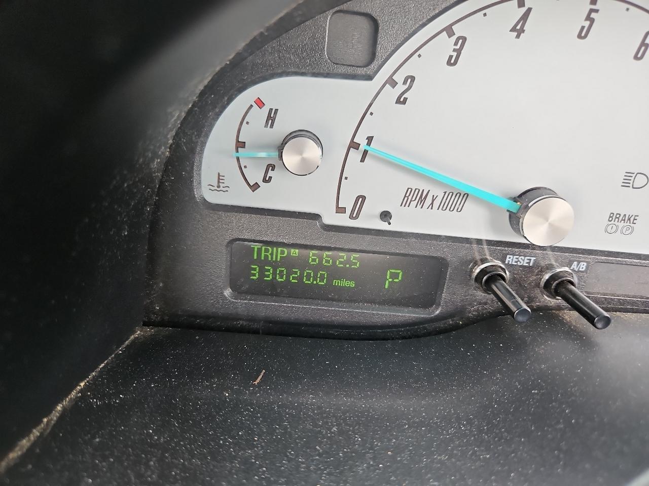 Ford Thunderbird Deluxe 2002