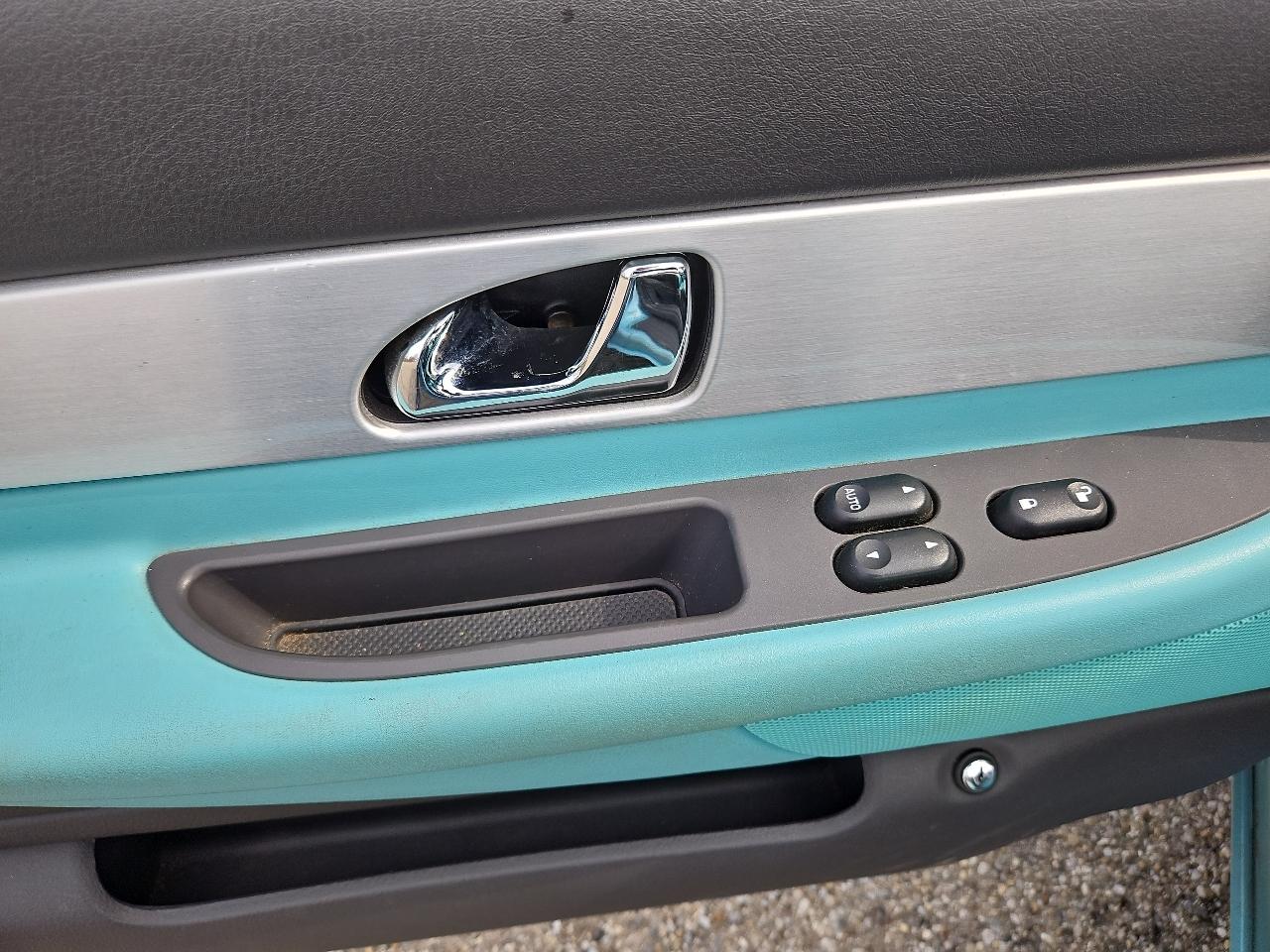 Ford Thunderbird Deluxe 2002