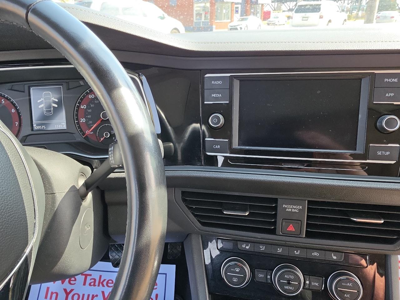 Volkswagen Jetta 1.4T S 8A 2019