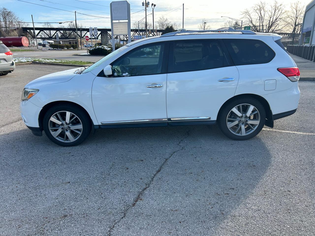 Nissan Pathfinder S 2WD 2015