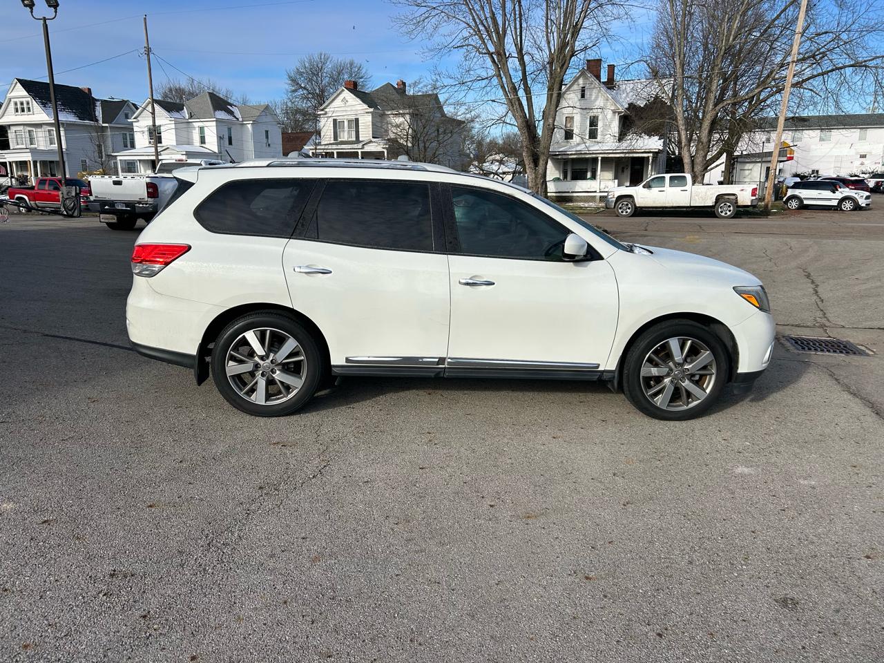 Nissan Pathfinder S 2WD 2015