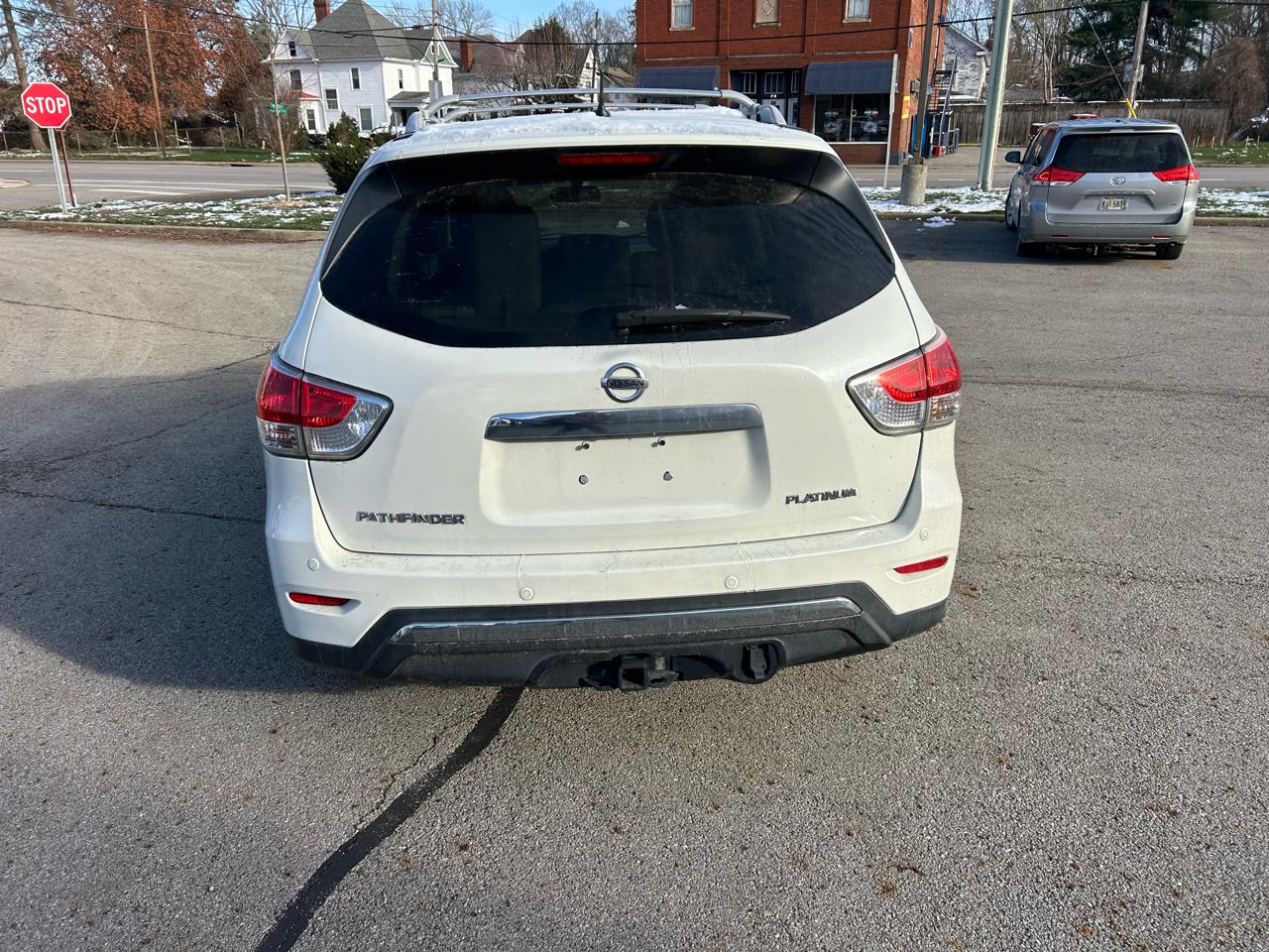 Nissan Pathfinder S 2WD 2015