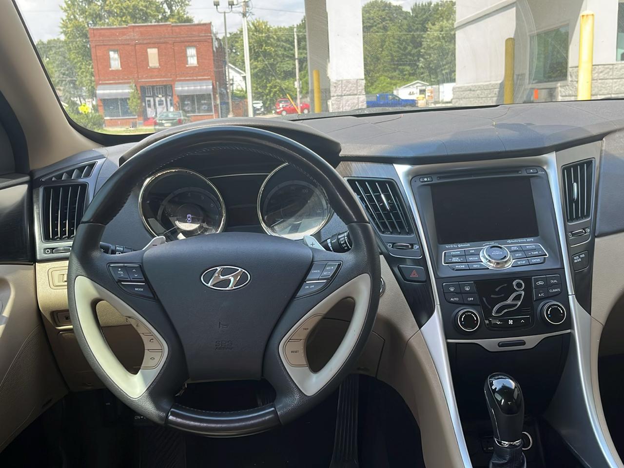 Hyundai Sonata SE Auto 2013