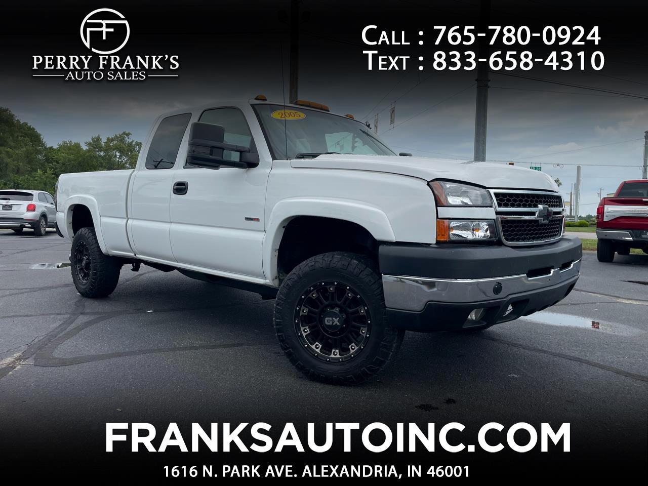 2005 Chevrolet Silverado 2500HD Ext Cab 143.5" WB 4WD LS