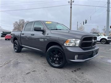 2016 RAM 1500 4WD Crew Cab 140.5" Big Horn