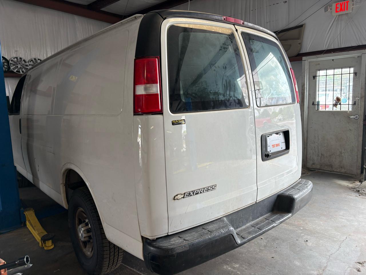 Chevrolet Express Cargo Van RWD 2500 135" 2019