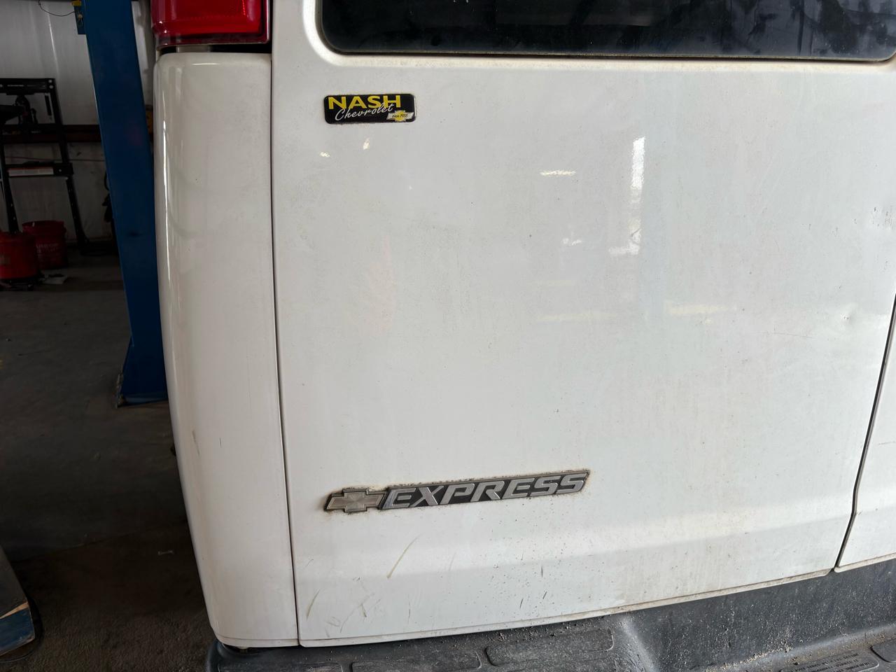 Chevrolet Express Cargo Van RWD 2500 135" 2019