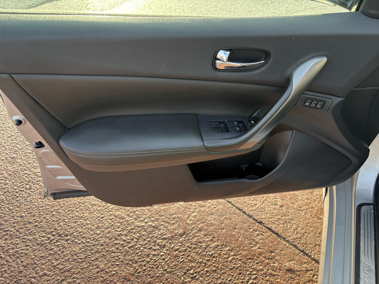 Nissan Maxima 4dr Sdn V6 CVT 3.5 SV w/Sport Pkg 2011