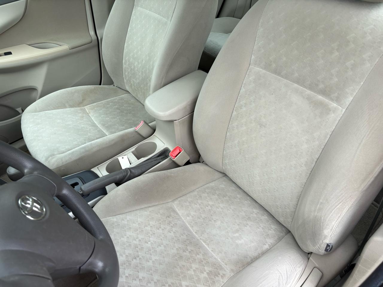 Toyota Corolla 4dr Sdn Auto LE (Natl) 2009