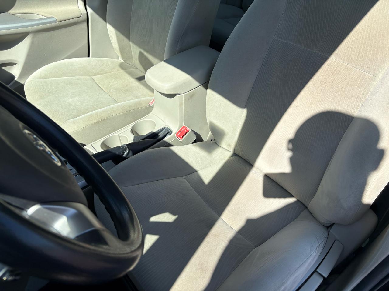 Toyota Corolla 4dr Sdn Auto LE Special Edition (Natl) 2013