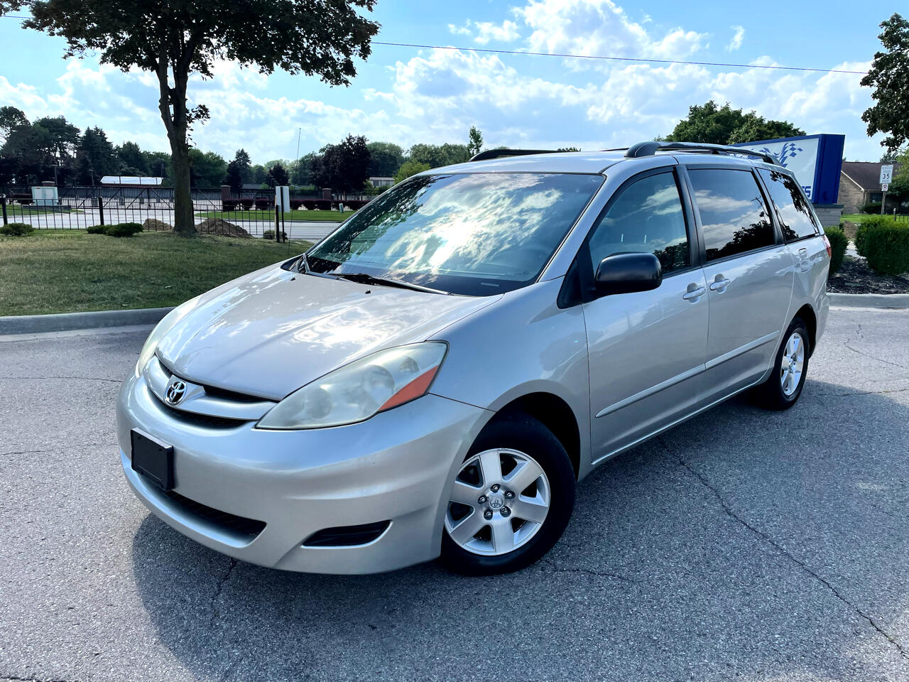 Toyota Sienna LE FWD 8-Passenger Seating 2008