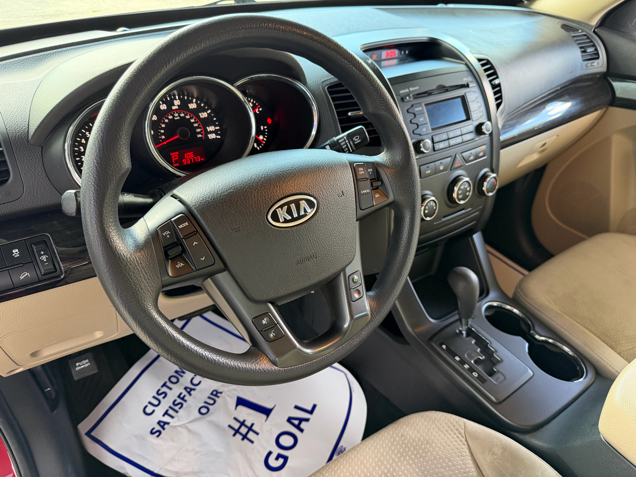 2011 Kia Sorento LX photo 2
