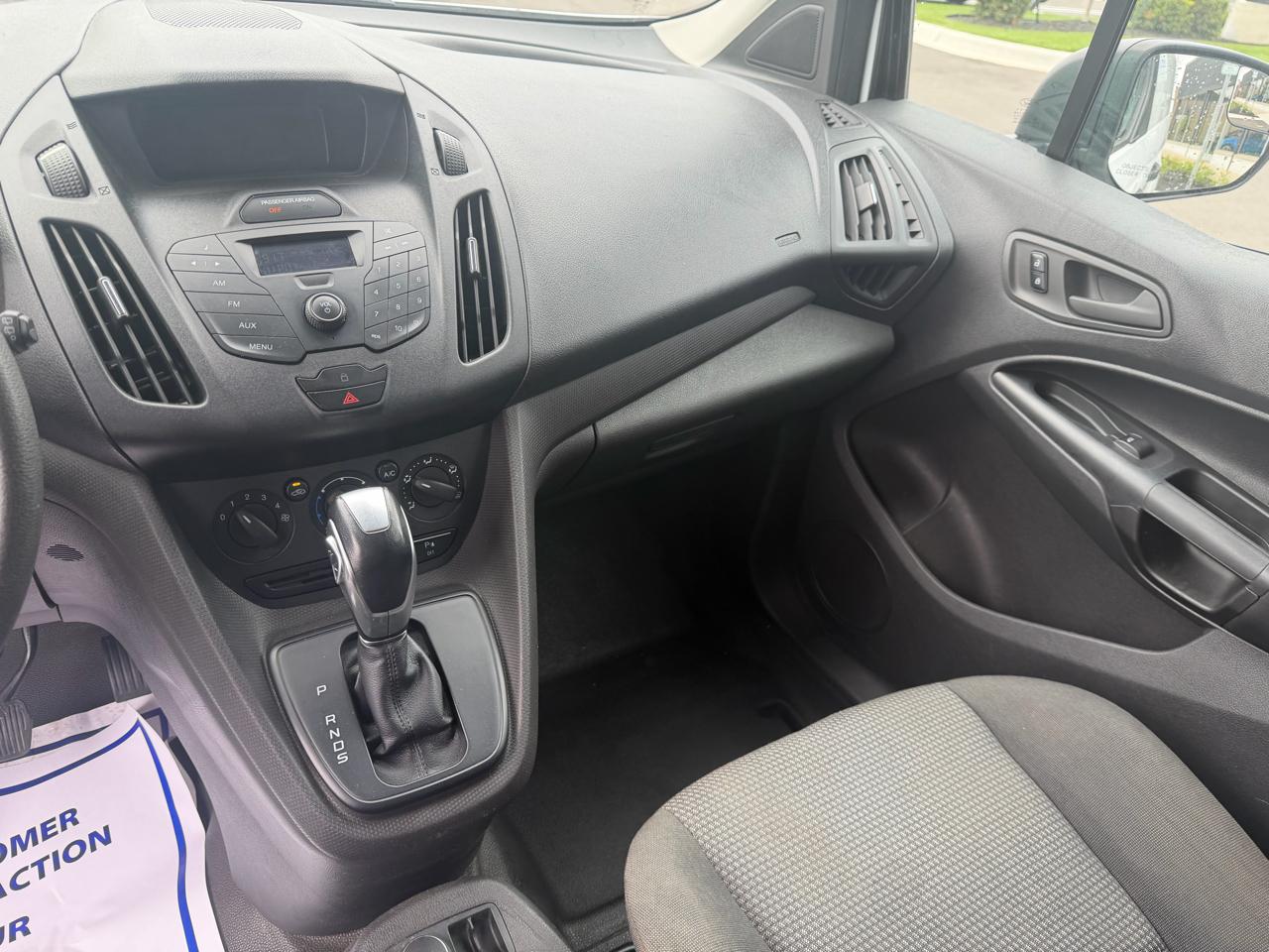 Ford Transit Connect XL w/Rear Liftgate 2015