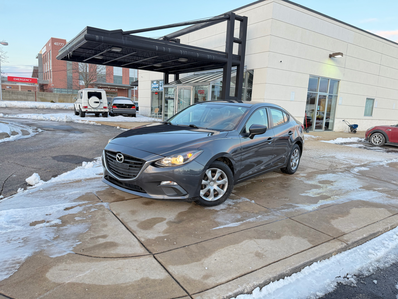 2015 Mazda MAZDA3 i Sport AT 4-Door