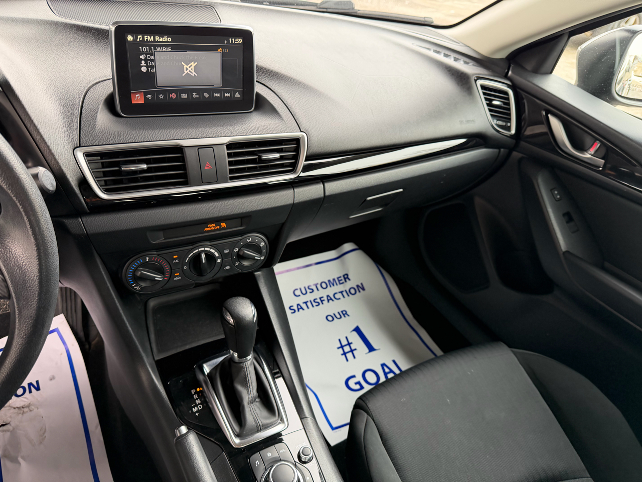 Mazda MAZDA3 i Sport AT 4-Door 2015