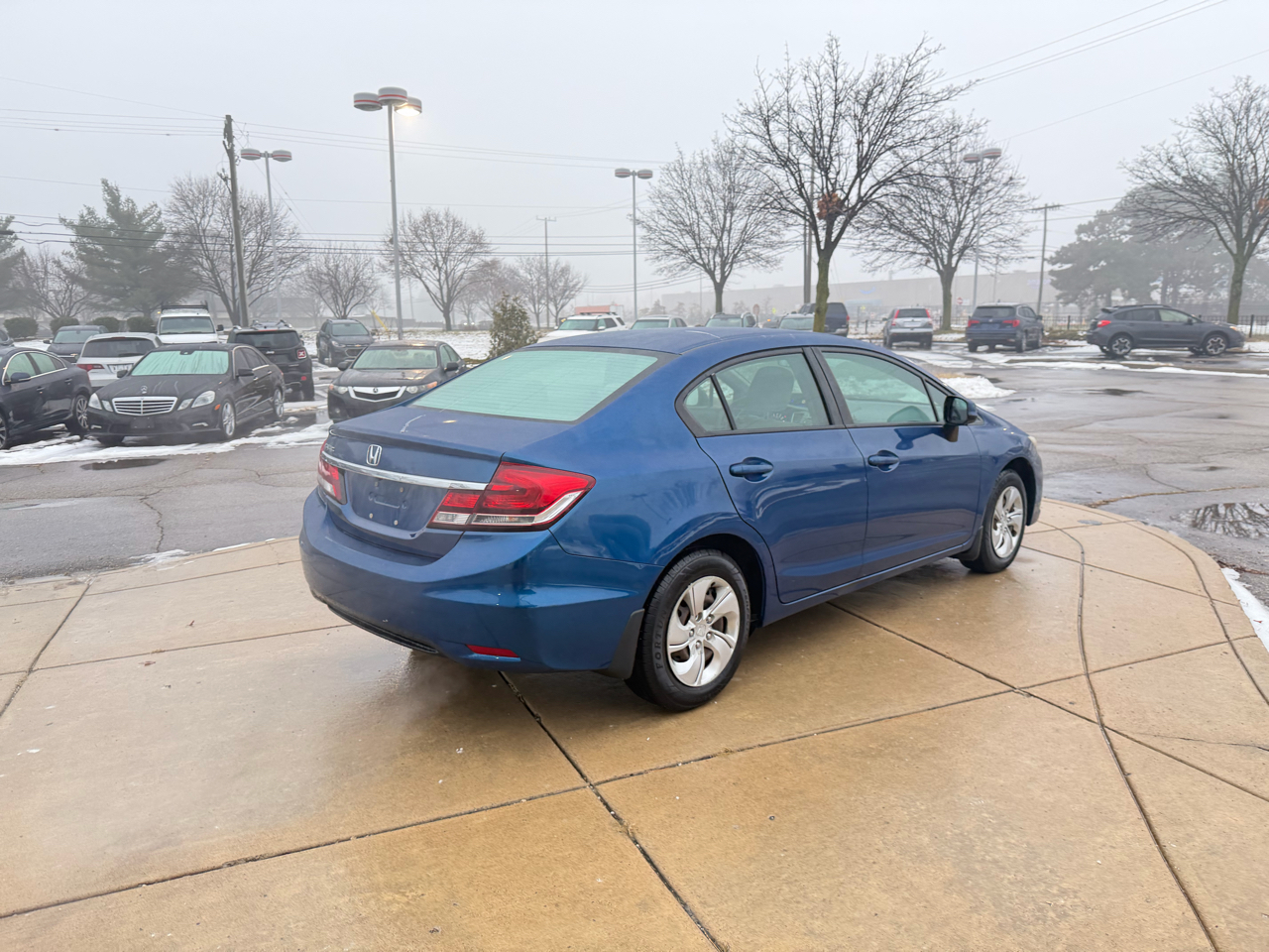 Honda Civic LX Sedan 5-Speed AT 2013