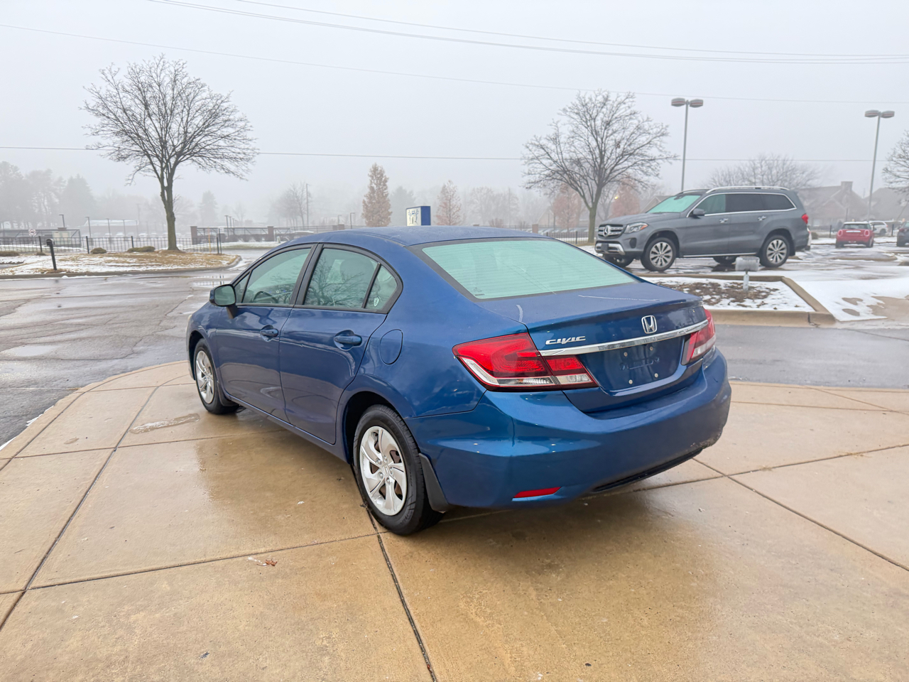 Honda Civic LX Sedan 5-Speed AT 2013