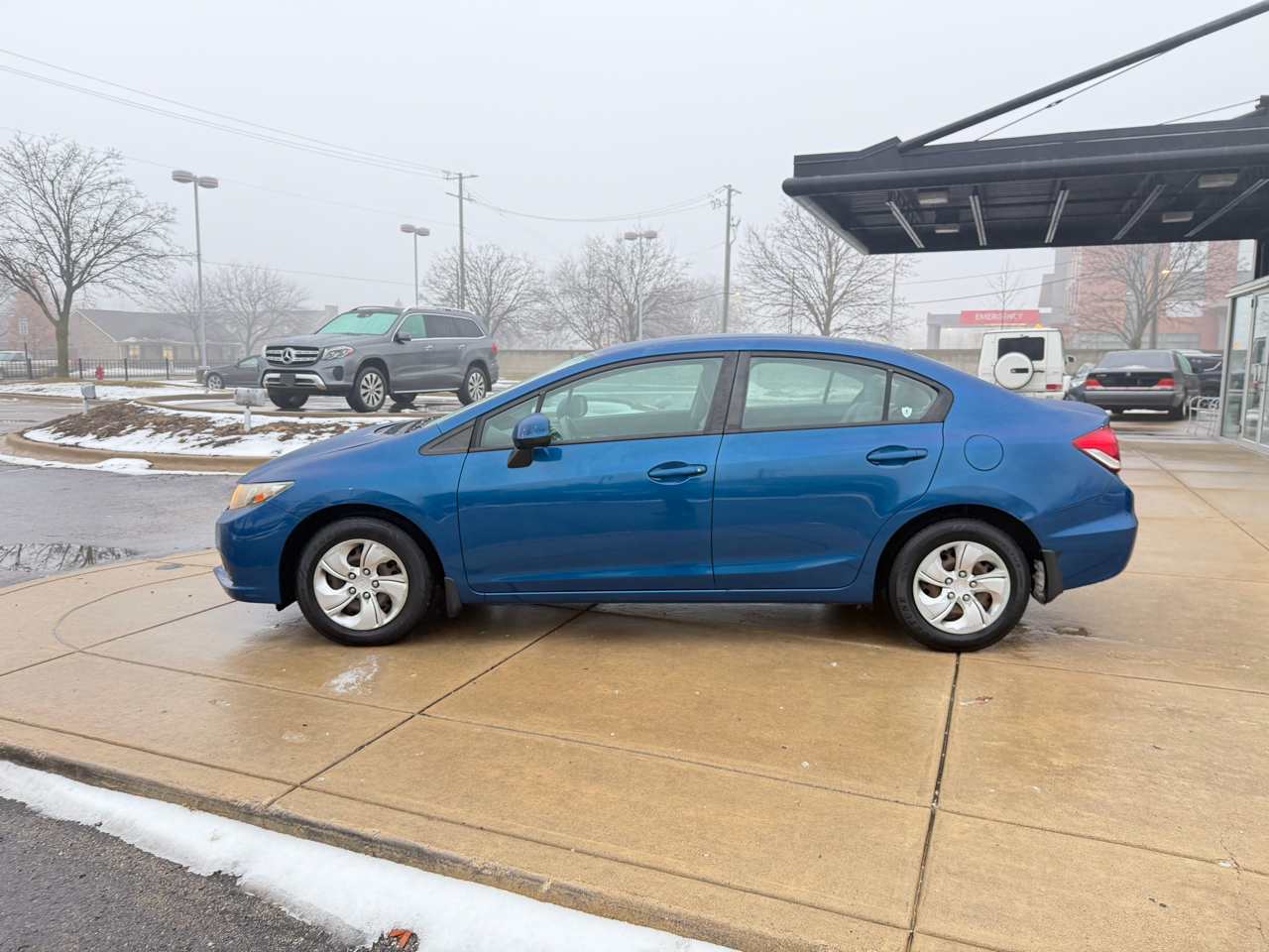 Honda Civic LX Sedan 5-Speed AT 2013