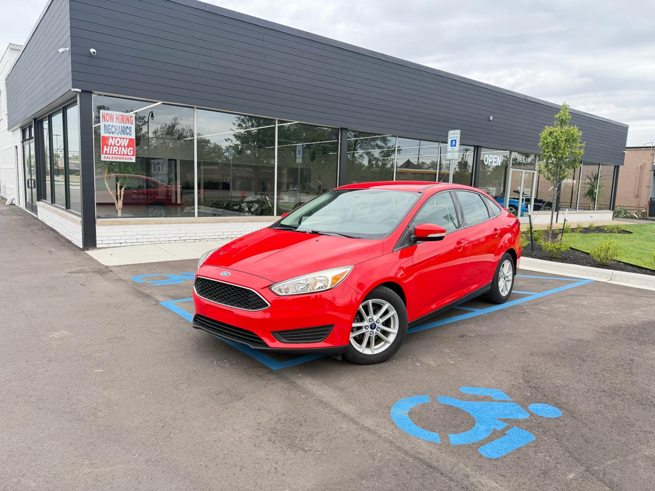 2016 Ford Focus SE Sedan