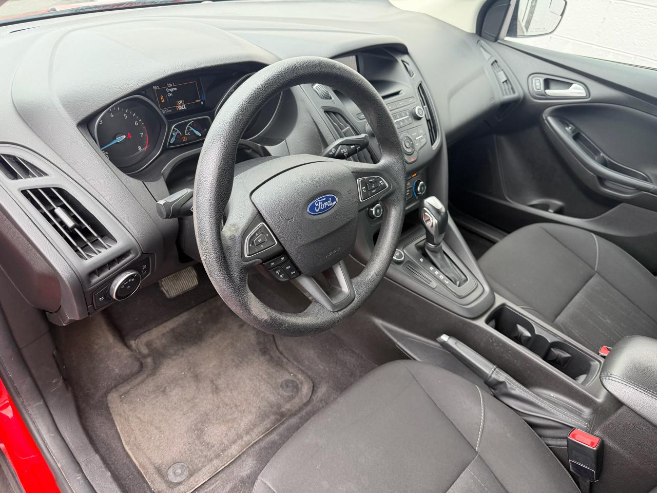 Ford Focus SE Sedan 2016