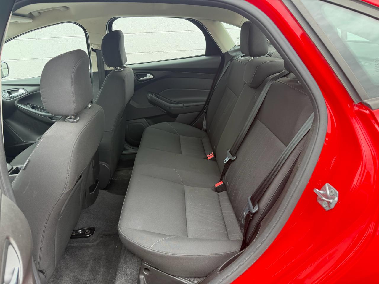 Ford Focus SE Sedan 2016