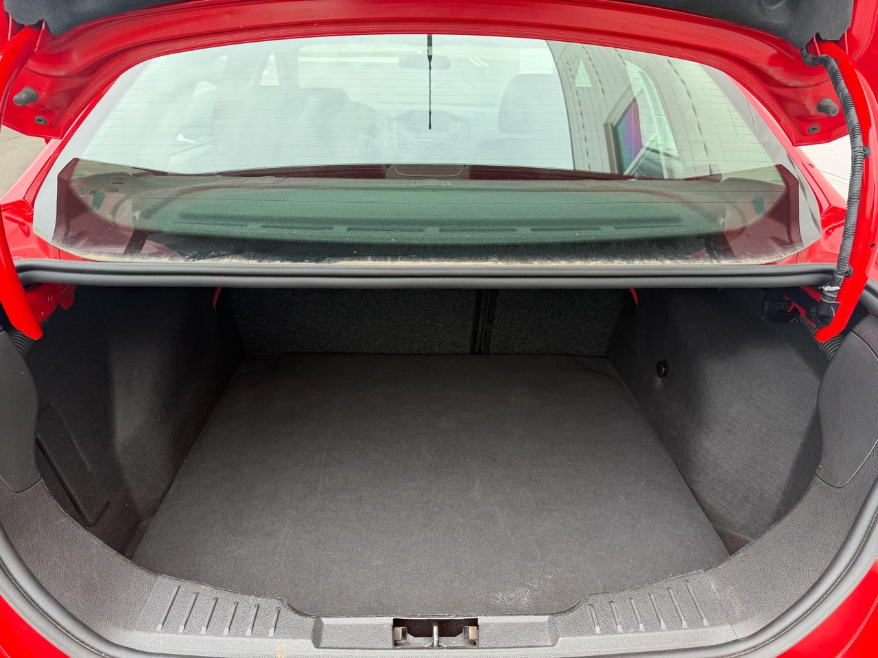 Ford Focus SE Sedan 2016