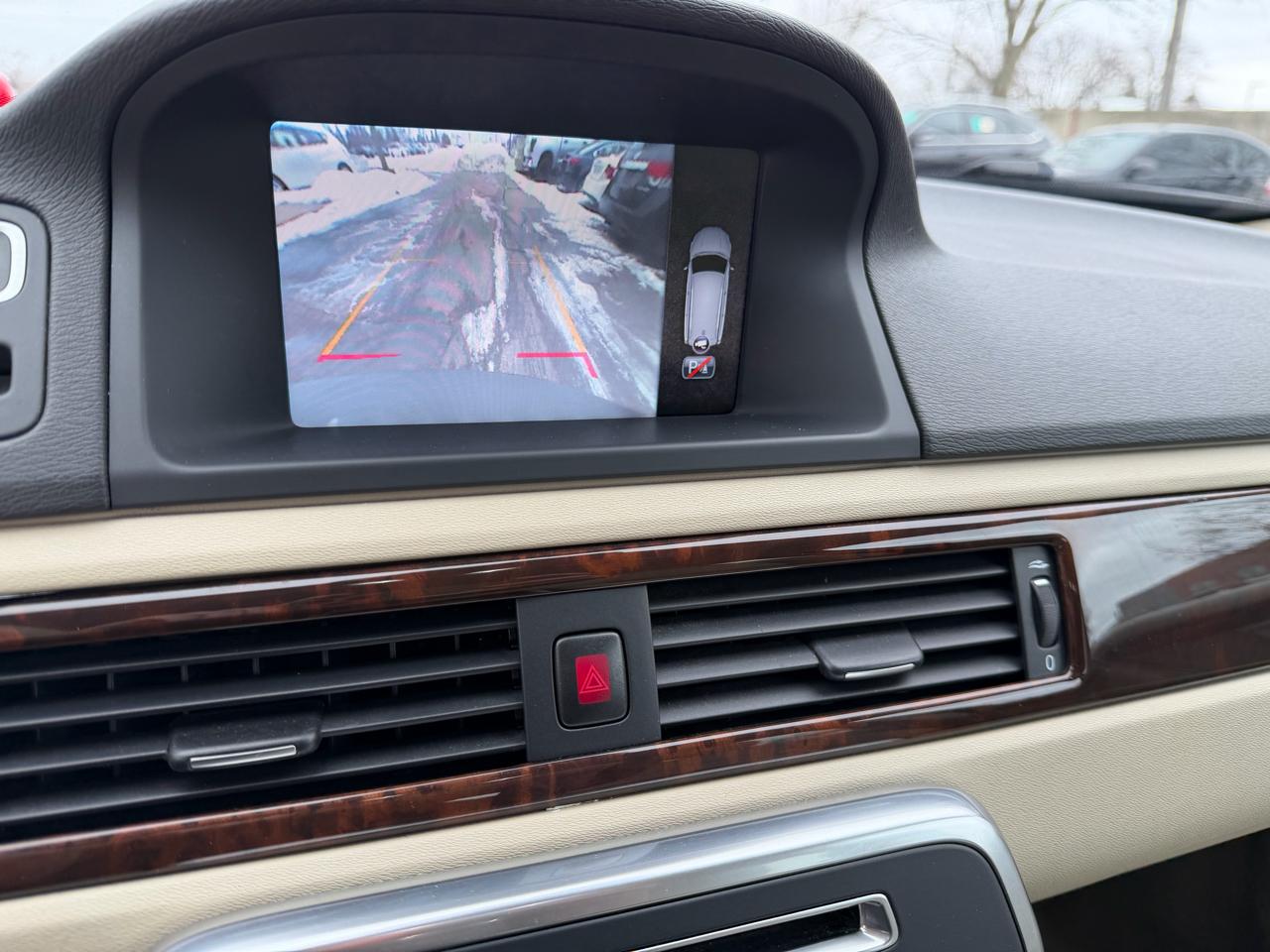 Volvo XC70 3.2 Premier 4WD 2015