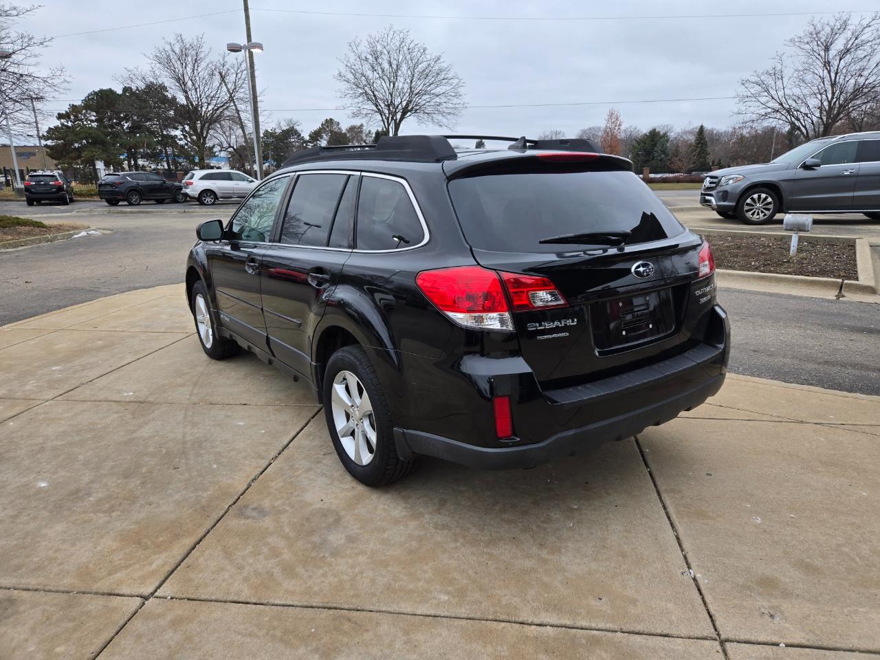 Subaru Outback 3.6R Limited 2013