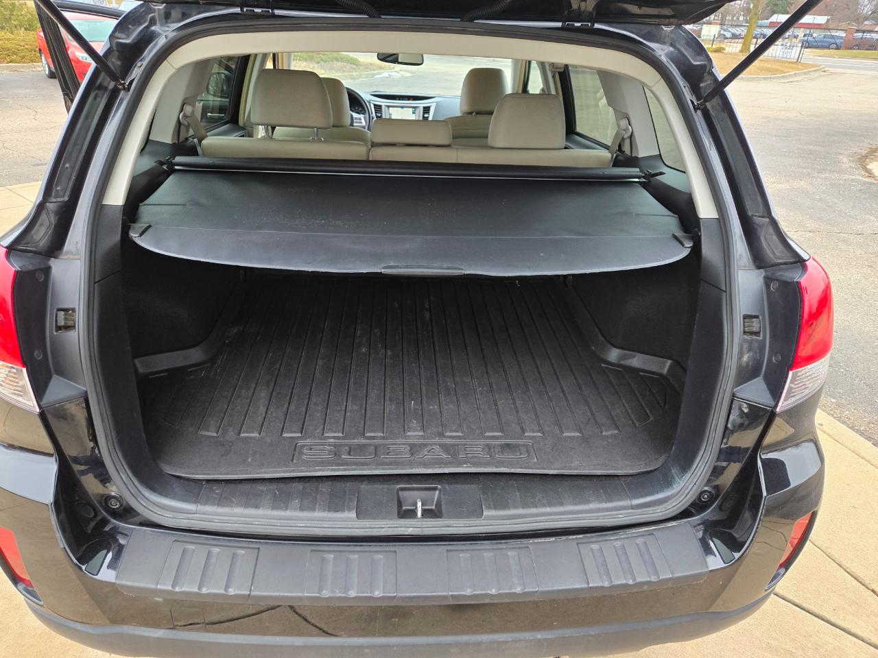 Subaru Outback 3.6R Limited 2013