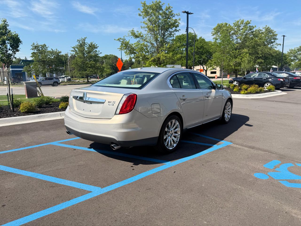 Lincoln MKS AWD 2009