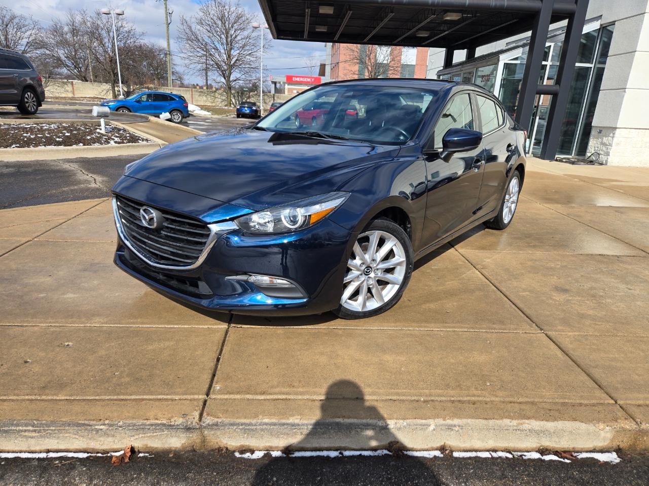 2017 Mazda MAZDA3 i Touring AT 4-Door