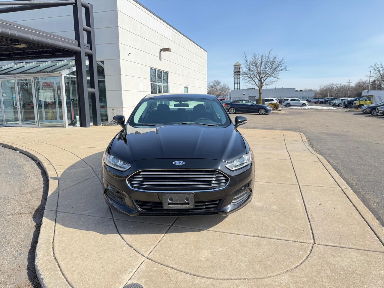 Ford Fusion SE 2016