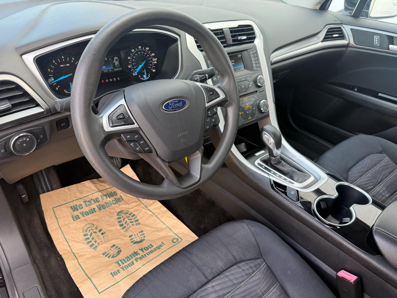 Ford Fusion SE 2016