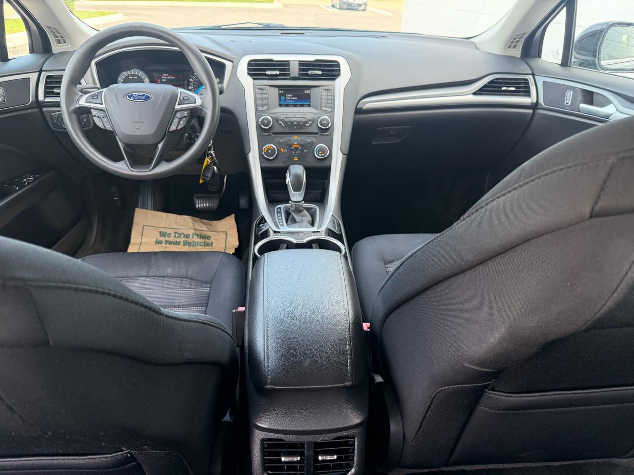 Ford Fusion SE 2016