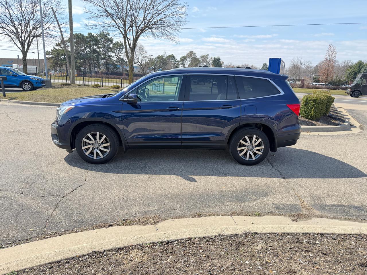 Honda Pilot EX-L w/Navigation and RES AWD 2019