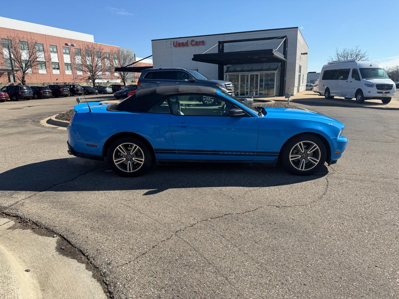 Ford Mustang V6 Premium Convertible 2010