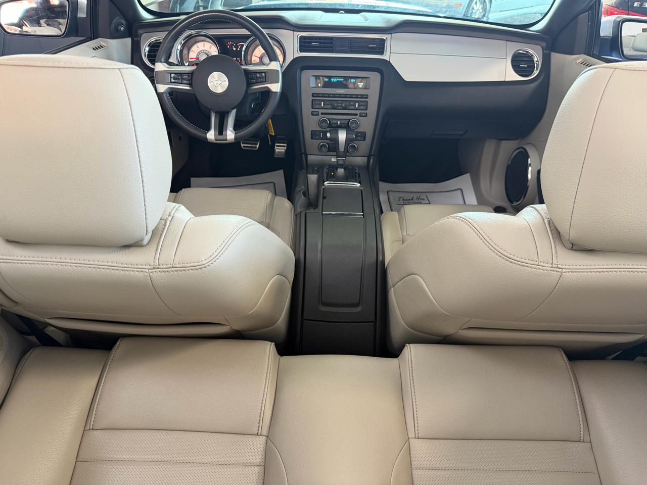 Ford Mustang V6 Premium Convertible 2010